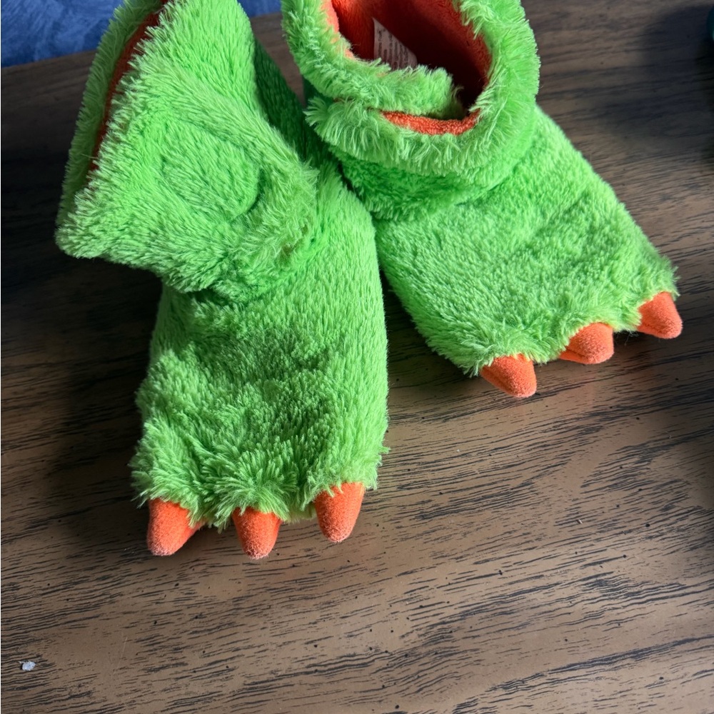 Wonder Nation Fuzzy Green Slippers with Orange Accents